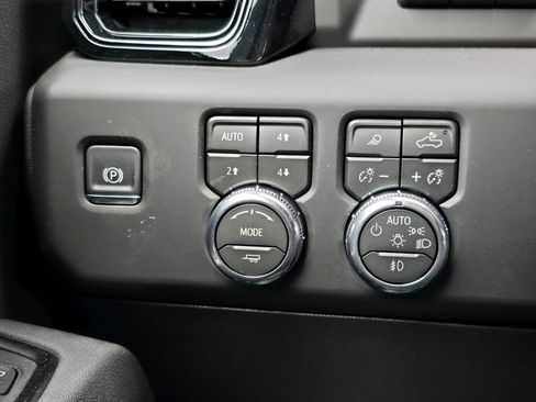 New 2026 GMC Sierra 2500 AT4 w/ AT4 Premium Plus Package AWD/4WD image 19
