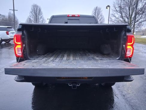 Used 2016 Chevrolet Silverado 1500 LTZ Z71 w/ Realtree Edition image 5