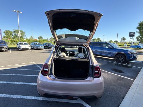 New 2026 FIAT 500 e Icona w/ Quick Order Package 21R FWD image 34