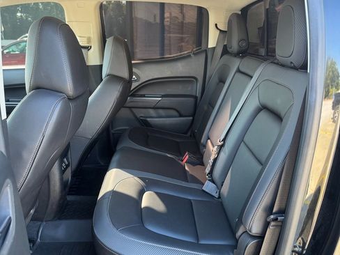 Used 2022 GMC Canyon AT4 image 10