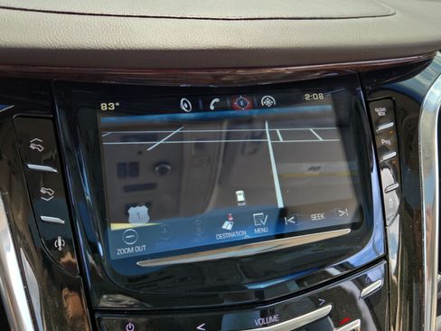 Used 2015 Cadillac Escalade Luxury AWD/4WD image 29
