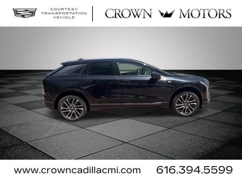 Used 2026 Cadillac Optiq Sport 1 w/ LPO, Floor Liner Package AWD/4WD image 10