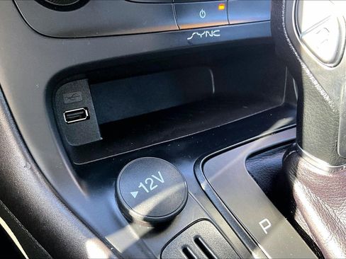 Used 2018 Ford Focus SE image 22