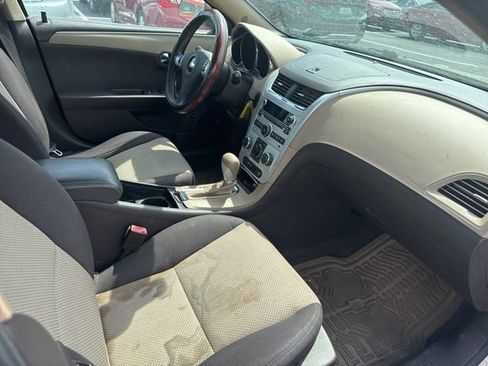 Used 2010 Chevrolet Malibu LS image 8
