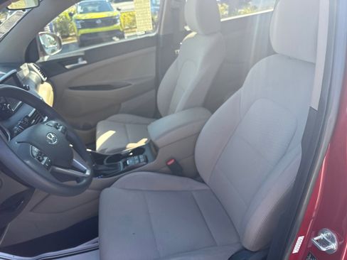 Used 2021 Hyundai Tucson SE image 22