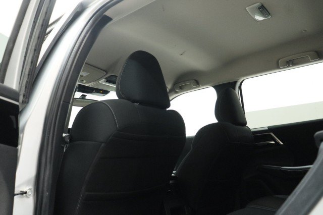 Used 2023 Mitsubishi Outlander ES FWD image 27