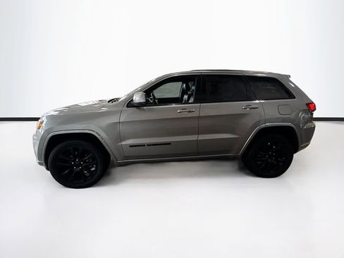 Used 2020 Jeep Grand Cherokee Altitude image 9