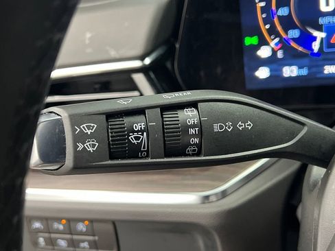 Used 2025 Chevrolet Tahoe LT image 50