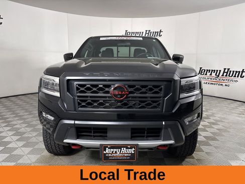 Used 2022 Nissan Frontier PRO-4X AWD/4WD image 3