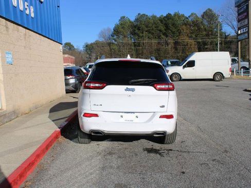 Used 2016 Jeep Cherokee Overland image 5