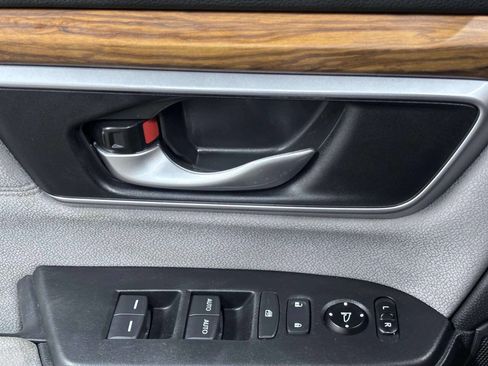 Used 2017 Honda CR-V EX image 29
