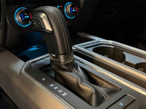 Used 2017 Ford F150 Raptor w/ Equipment Group 802A Luxury image 17