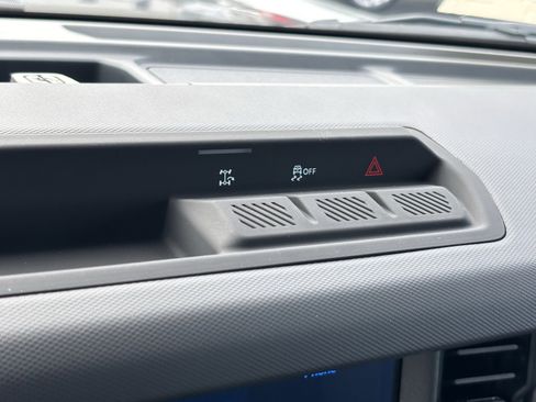 New 2025 Ford Bronco 4-Door image 22