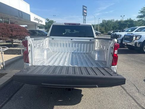 Used 2022 Chevrolet Silverado 1500 LT AWD/4WD image 23