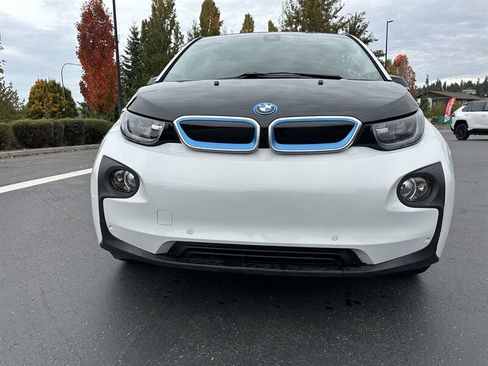 Used 2017 BMW i3 image 2