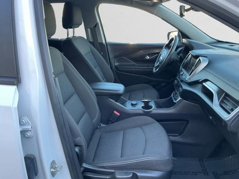 Used 2024 GMC Terrain SLE image 15