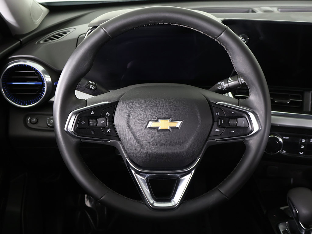 Used 2026 Chevrolet Trax LT w/ Driver Confidence Package FWD image 37
