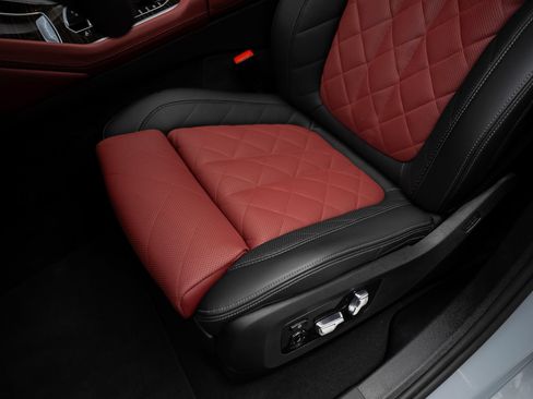 Used 2025 BMW X6 xDrive40i AWD/4WD image 63