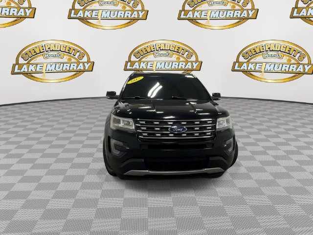 Used 2017 Ford Explorer XLT w/ Equipment Group 201A FWD image 7
