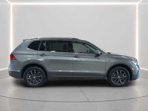 Certified 2024 Volkswagen Tiguan SE AWD/4WD image 7