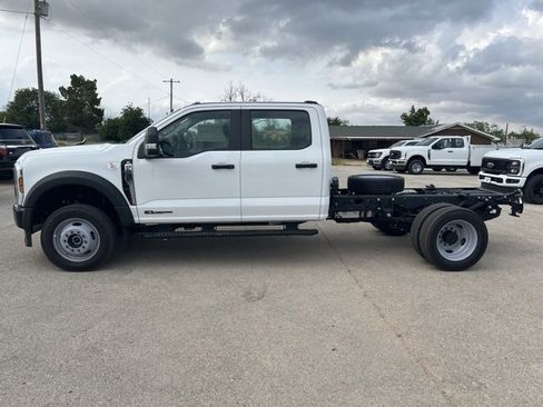 New 2025 Ford F550 XL image 4