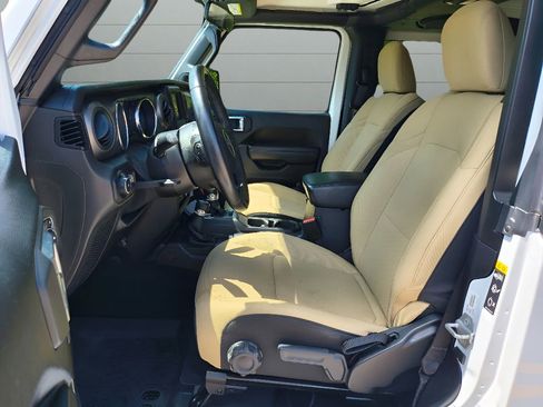 Used 2021 Jeep Wrangler Sport S image 12