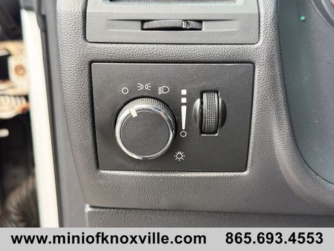 Used 2011 Dodge Challenger RWD image 27