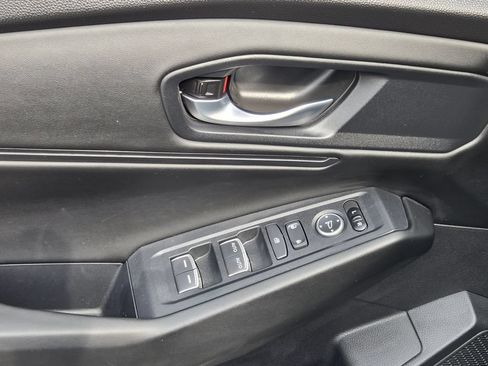 Used 2025 Honda Accord SE image 14