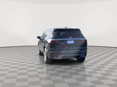 Used 2023 Buick Enclave Essence image 7
