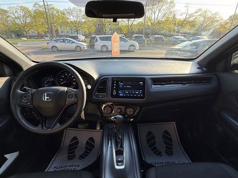 Used 2022 Honda HR-V Sport image 15