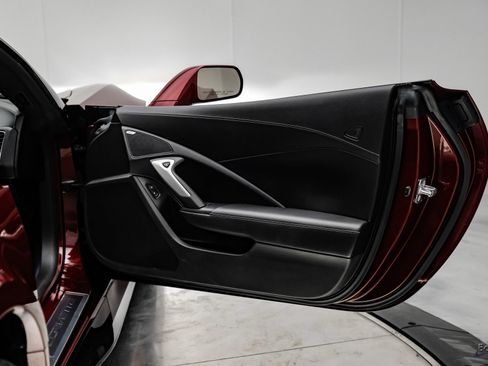 Used 2018 Chevrolet Corvette Z06 RWD image 81