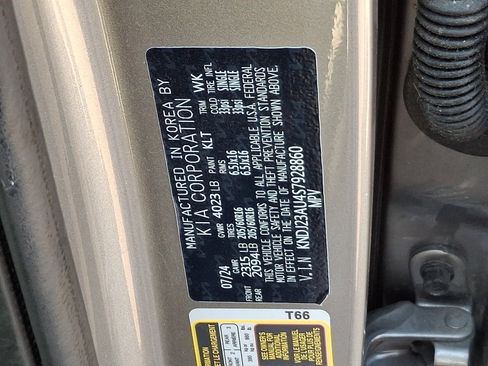 Used 2025 Kia Soul LX w/ LX Technology Package FWD image 26