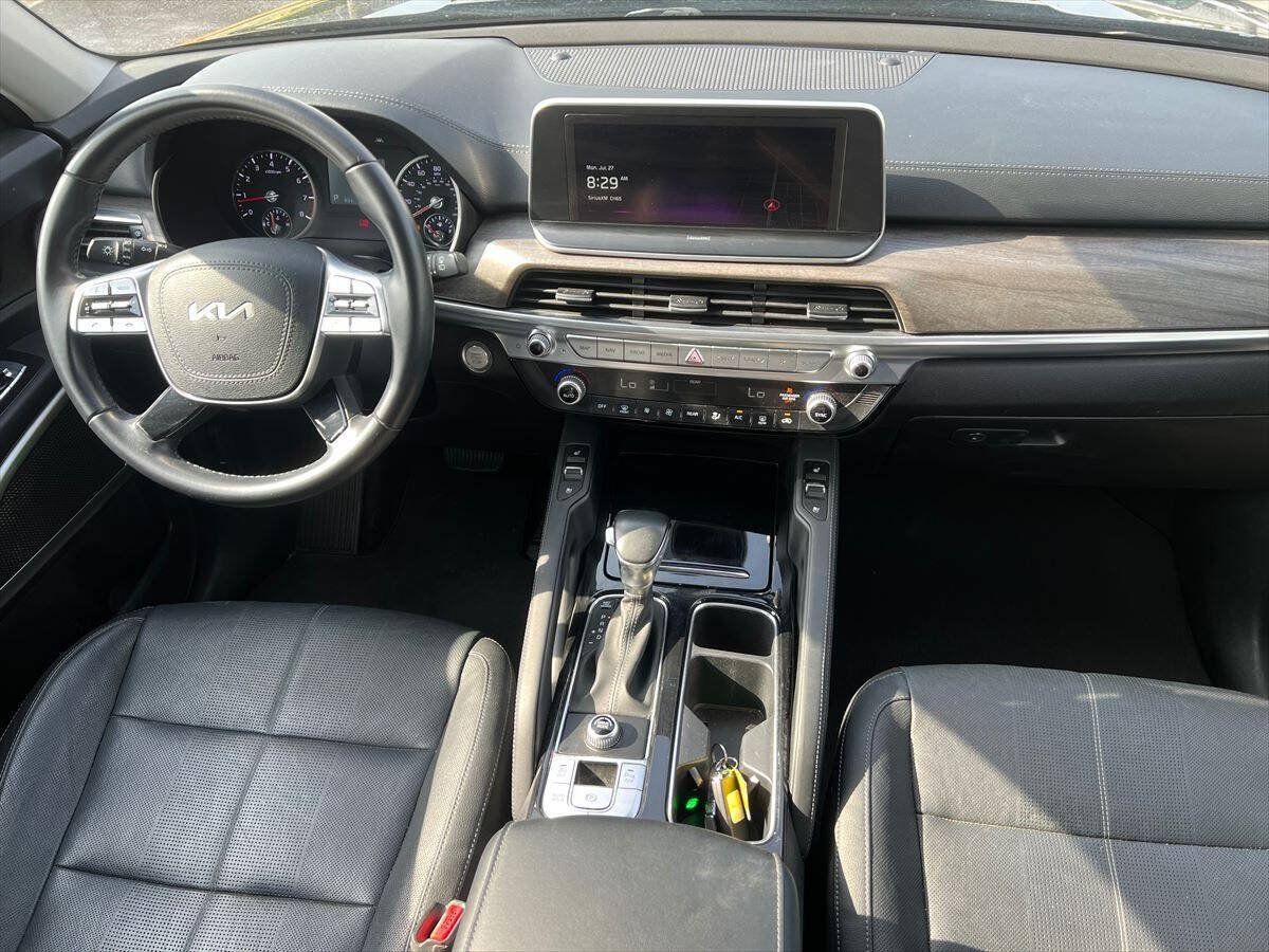 Used 2022 Kia Telluride EX w/ EX Premium Package FWD image 11