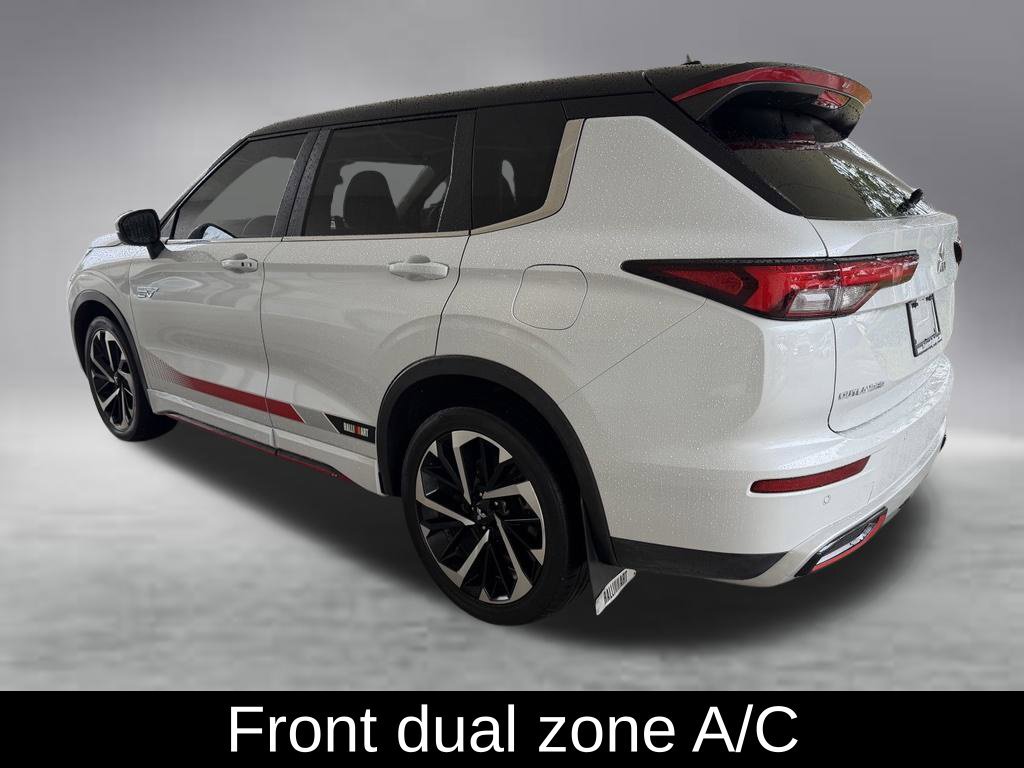 Used 2023 Mitsubishi Outlander 4WD Plug-In Hybrid image 4