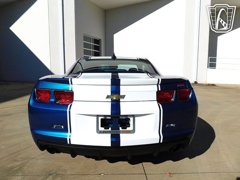 Used 2010 Chevrolet Camaro SS RWD image 22
