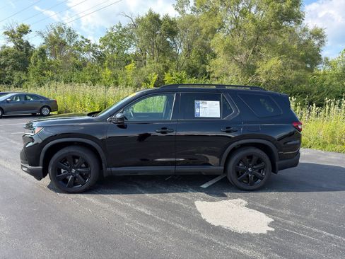 Used 2025 Honda Pilot Black Edition image 3