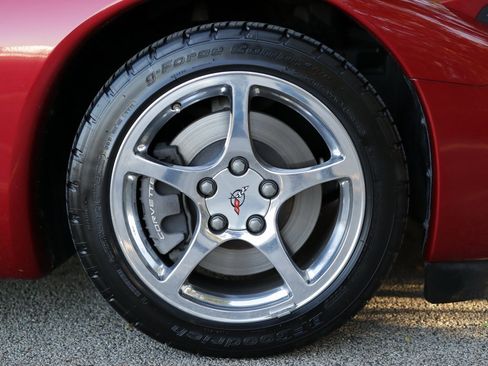 Used 2002 Chevrolet Corvette Coupe w/ Preferred Equipment Group2 image 38