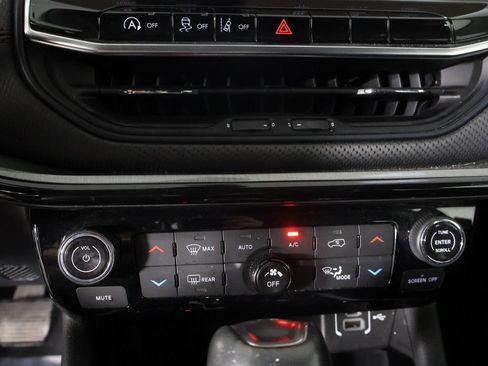 Used 2022 Jeep Compass Trailhawk AWD/4WD image 41