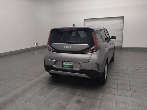 Used 2025 Kia Soul LX w/ LX Technology Package image 9