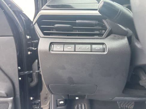 Used 2023 Nissan Altima 2.0 SR FWD image 10