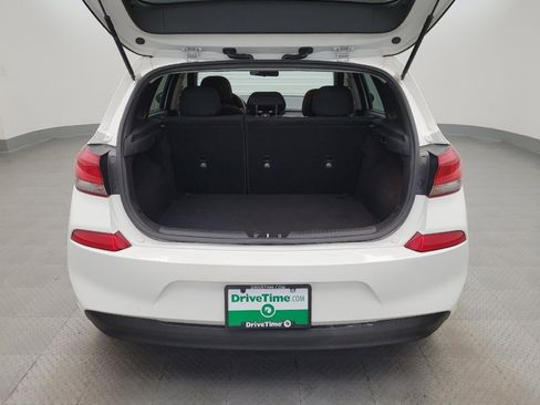 Used 2019 Hyundai Elantra GT FWD image 29
