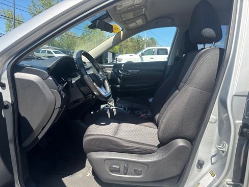 Used 2019 Nissan Rogue SV w/ Premium Package AWD/4WD image 27