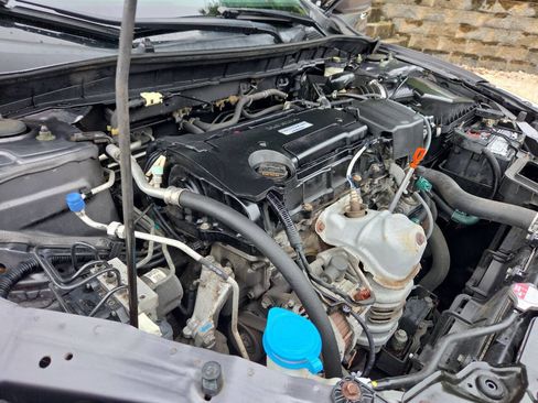 Used 2016 Honda Accord LX image 11