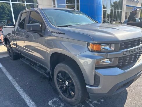 Used 2022 Chevrolet Silverado 1500 Custom AWD/4WD image 3