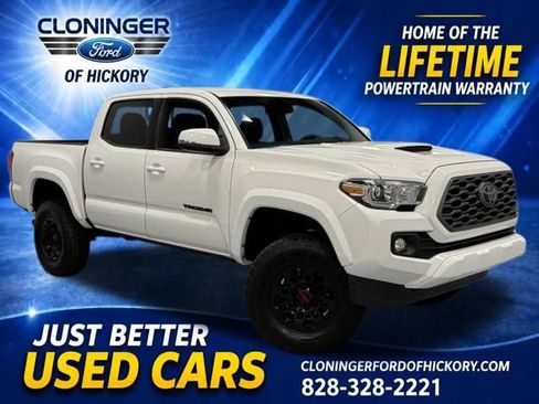 Used 2022 Toyota Tacoma TRD Sport w/ Technology Package AWD/4WD image 1