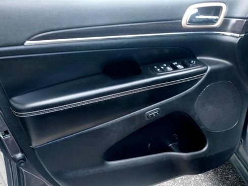Used 2014 Jeep Grand Cherokee Limited image 36