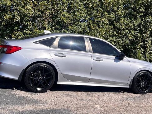 Used 2022 Honda Civic Sport image 8