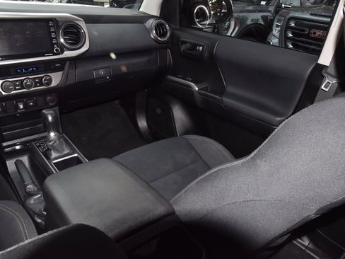 Used 2023 Toyota Tacoma Trail Edition image 17