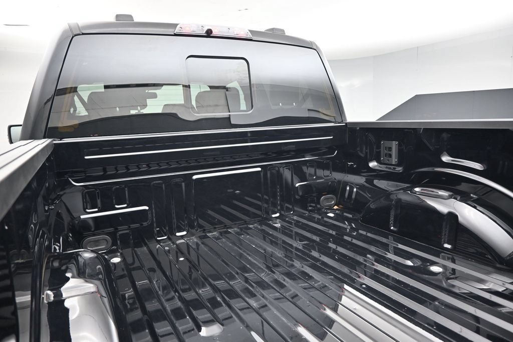 Used 2026 Ford F150 Raptor AWD/4WD image 25