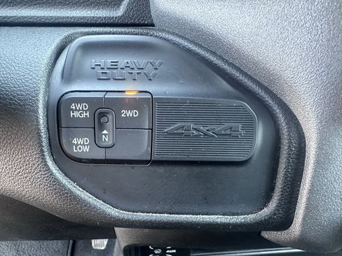 Used 2024 RAM 3500 Tradesman w/ Chrome Appearance Group image 9